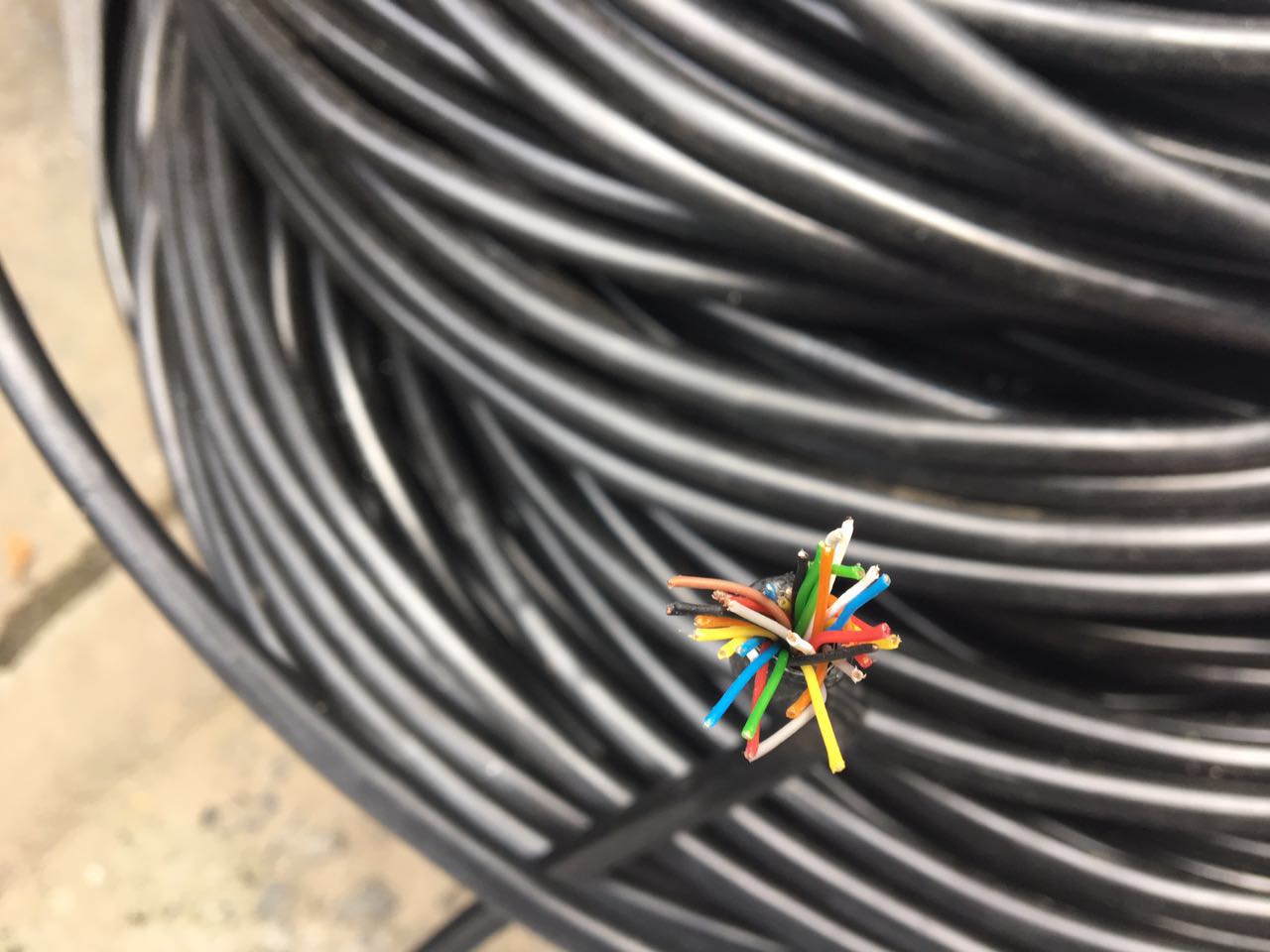 家庭電纜.jpg
